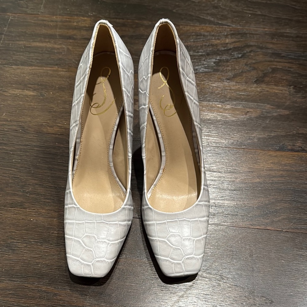 NWOT Sam Edelman heels grey crocodile design size 9